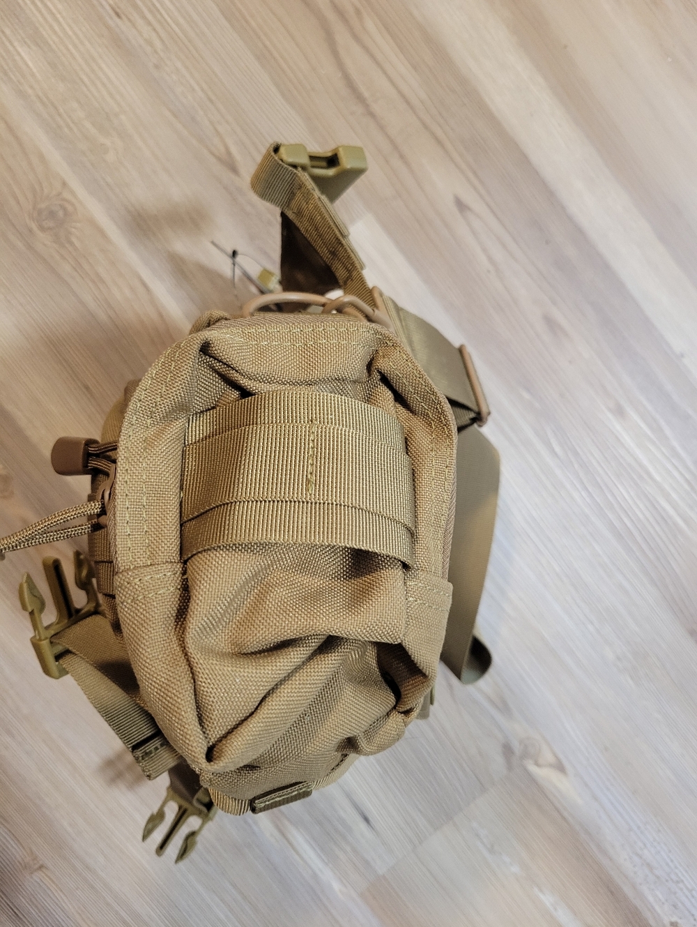 Condor MOLLE Tactical Bag - Picture 4 of 5